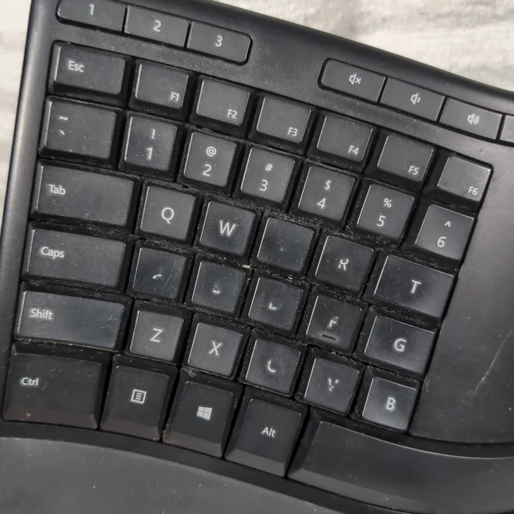 Microsoft Ergonomic Keyboard Black Model 1878 Wired USB 2.0 Tested & Works!